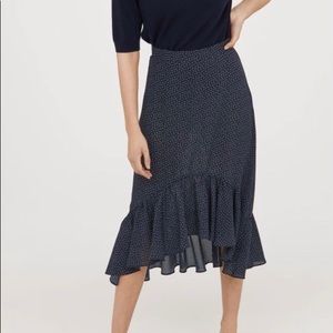 3 for $20 — H&M Ruffle Midi Skirt size 4